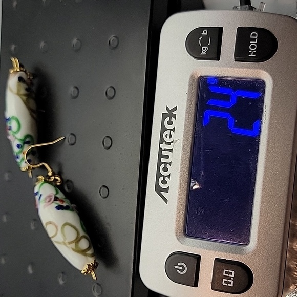 White Rainbow Inlaid Lampwork Glass Flower Drum Pendant Hoop Earrings Gold Tone - Picture 5 of 5